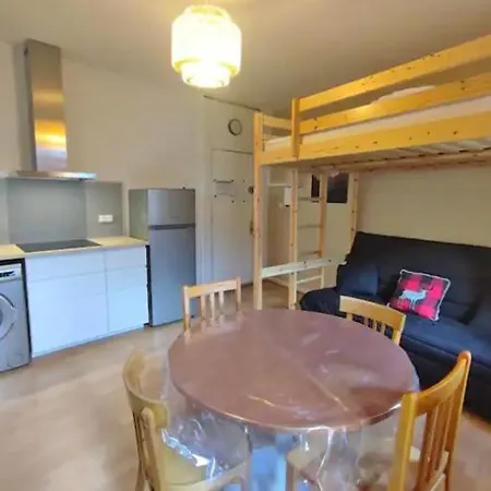 A Proximite Des Telecabines Et En Face Du Parc Des Thermes Apartment