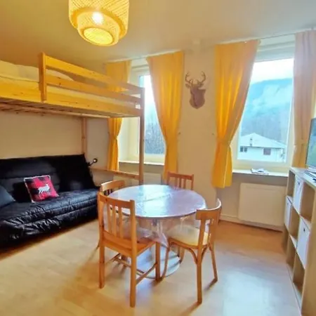 A Proximite Des Telecabines Et En Face Du Parc Des Thermes Apartment